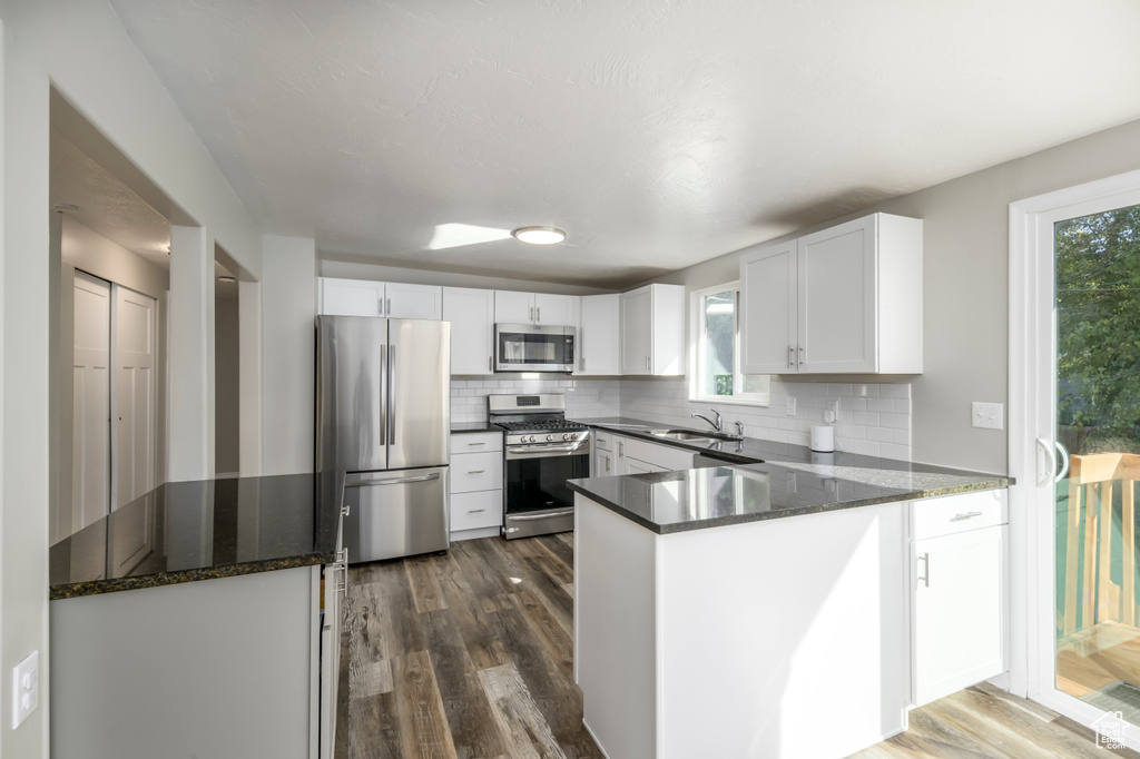 Photo 3 for MLS #2113765 at 199 E Lynn Cir