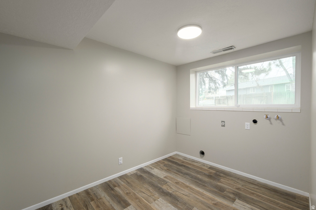 199 E LYNN CIR Sandy, UT 84070