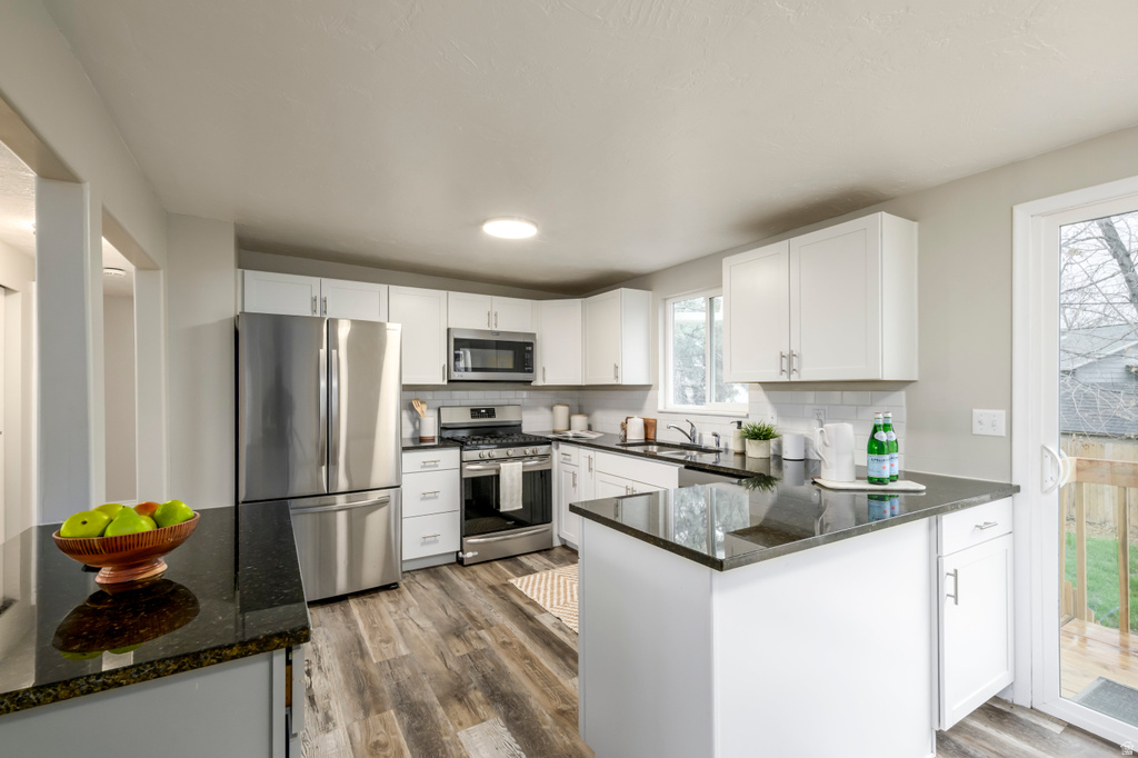 199 E LYNN CIR Sandy, UT 84070