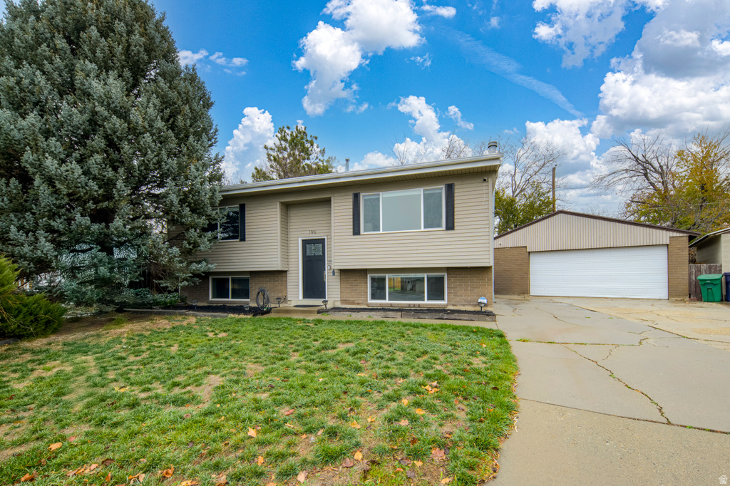 199 E LYNN CIR Sandy, UT 84070