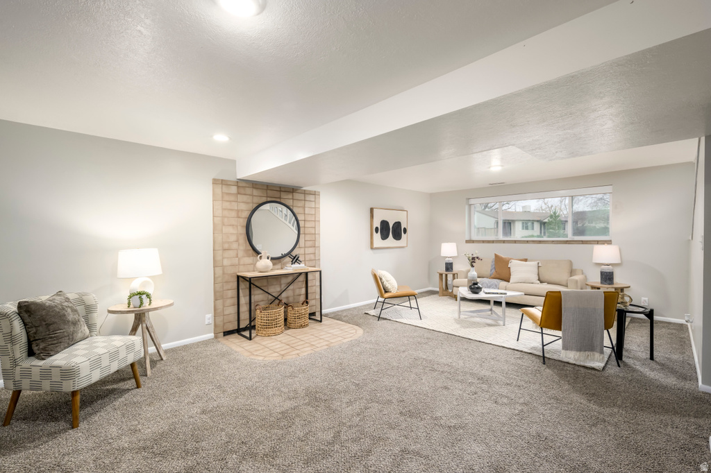 199 E LYNN CIR Sandy, UT 84070