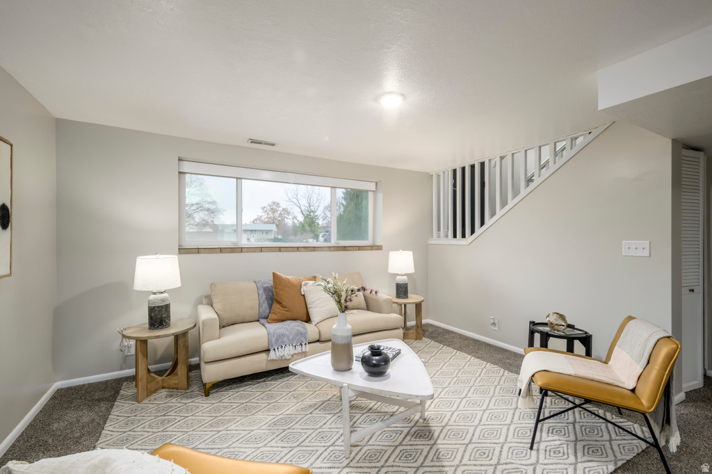 199 E LYNN CIR Sandy, UT 84070