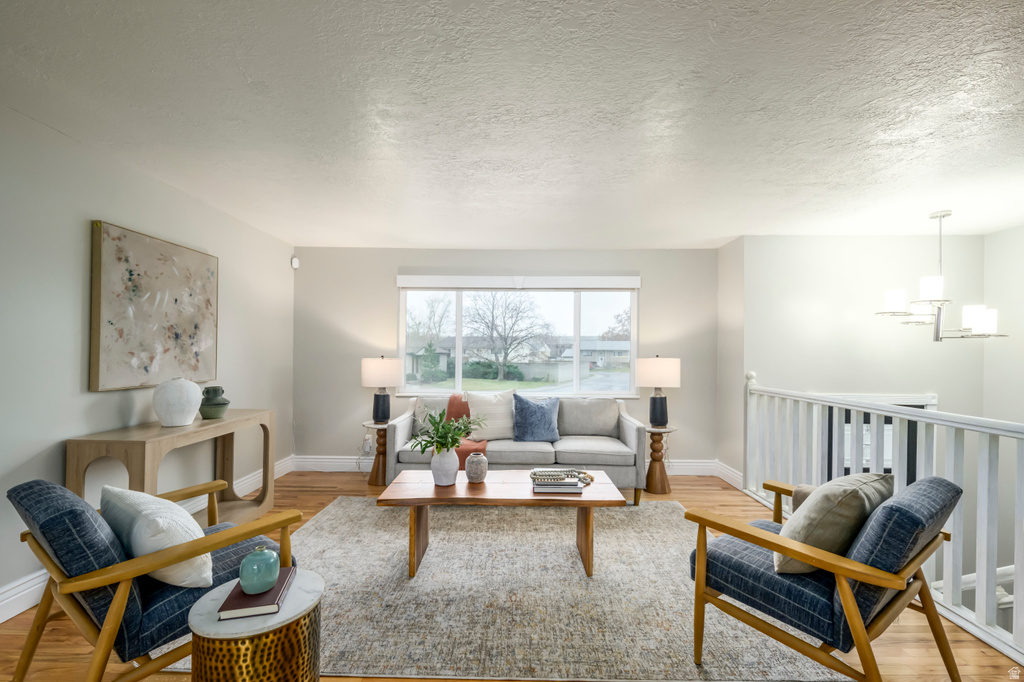 199 E LYNN CIR Sandy, UT 84070