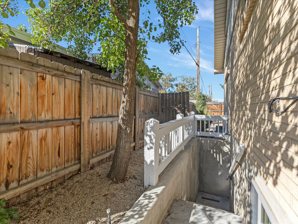 6722 S LAZY BAR CIR Cottonwood Heights, UT 84121