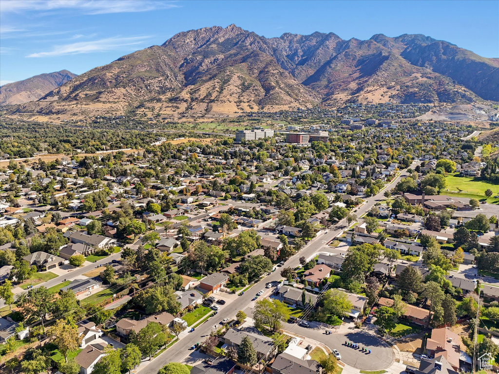 6722 S LAZY BAR CIR Cottonwood Heights, UT 84121