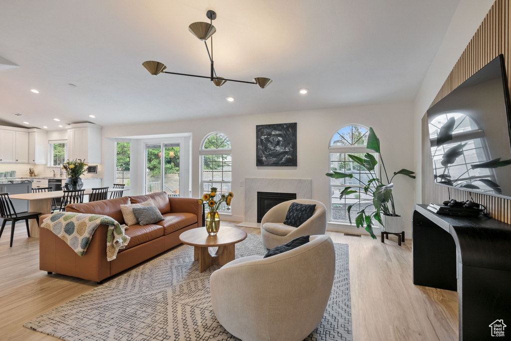 1583 W HEATHER DOWNS CIR South Jordan, UT 84095
