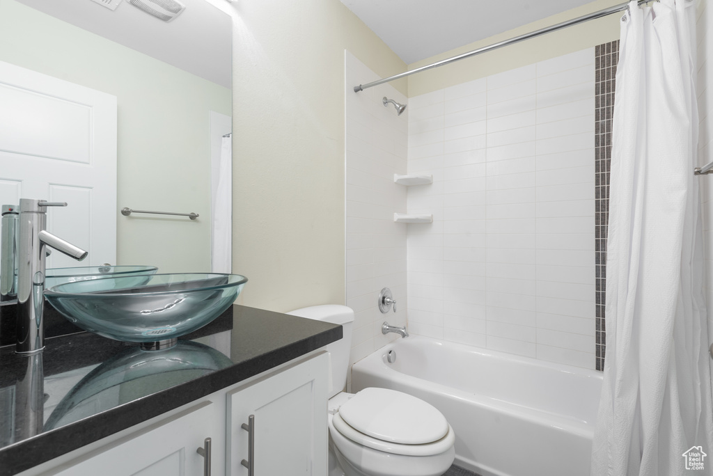 8179 S NORDIC CIR Sandy, UT 84093