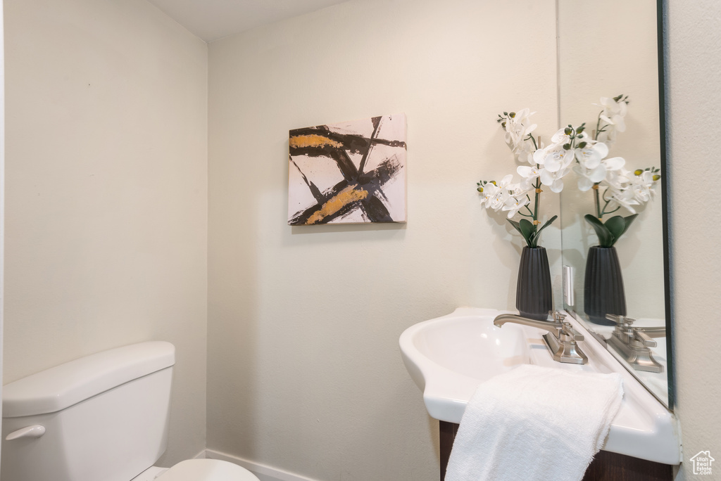 8179 S NORDIC CIR Sandy, UT 84093