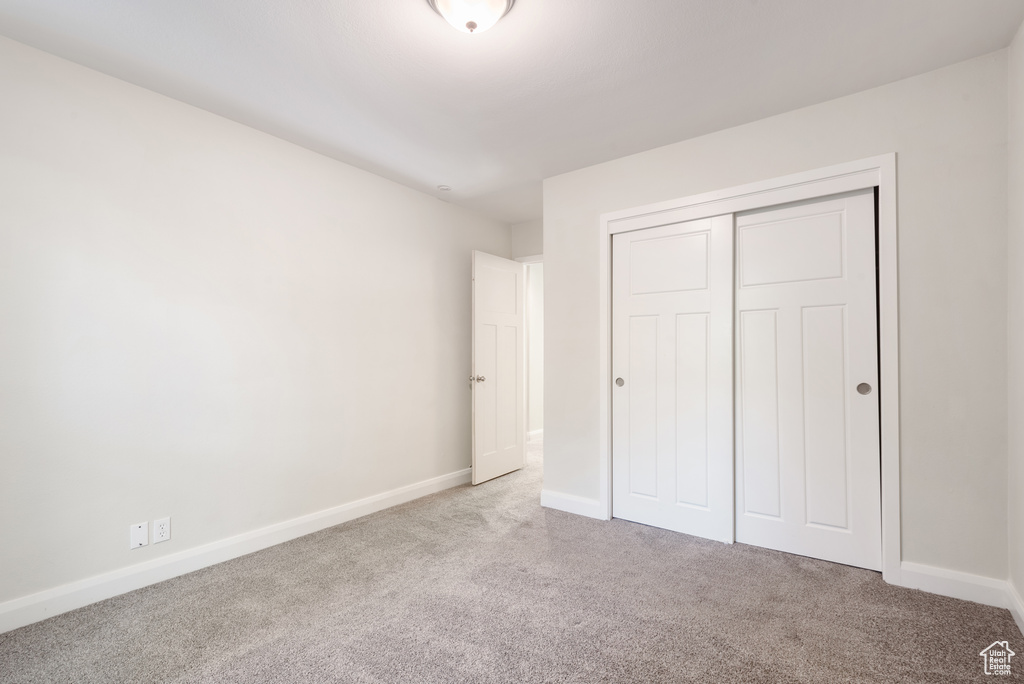 8179 S NORDIC CIR Sandy, UT 84093