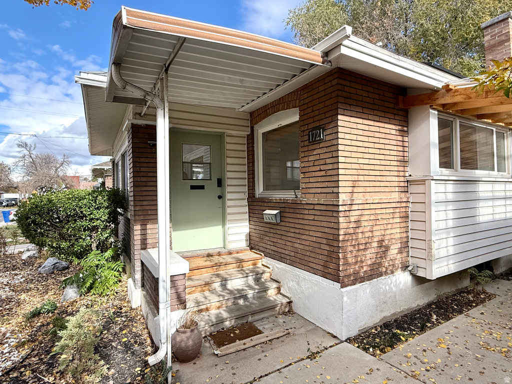 1721 S ROBERTA ST Salt Lake City, UT 84115