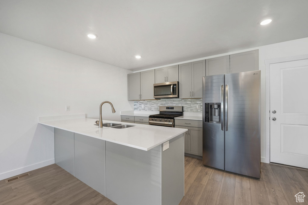 Photo 4 for MLS #2113804 at 641 Hal St