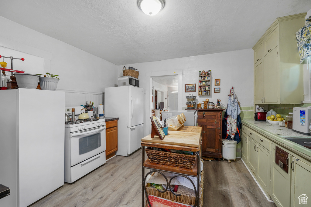 Photo 8 for MLS #2113811 at 2992 S 8850 West