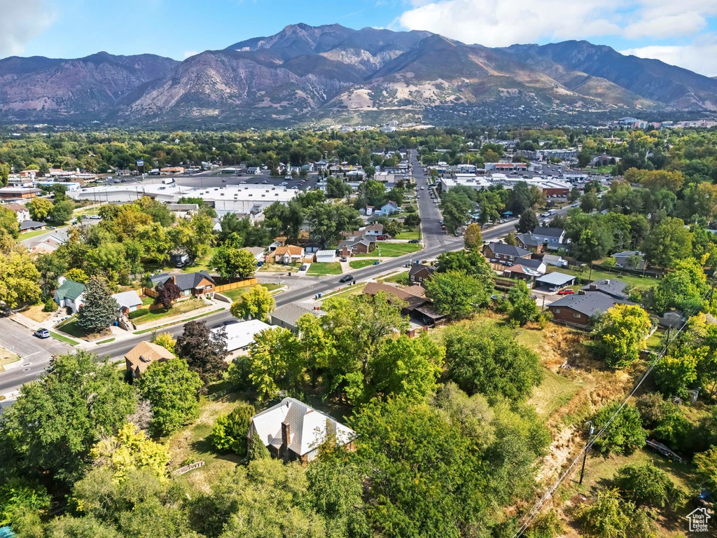 225 CHIMES DR South Ogden, UT 84405