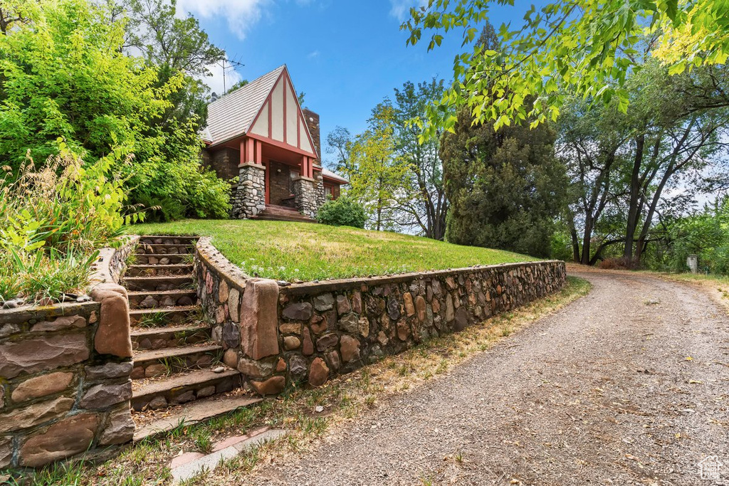 225 CHIMES DR South Ogden, UT 84405