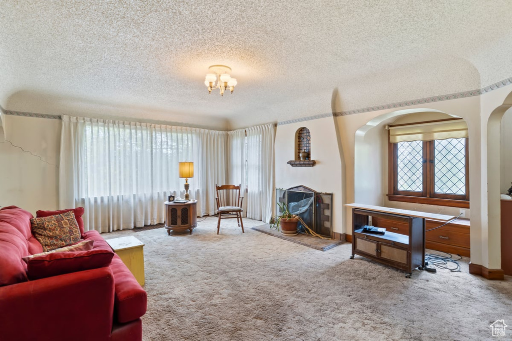 225 CHIMES DR South Ogden, UT 84405