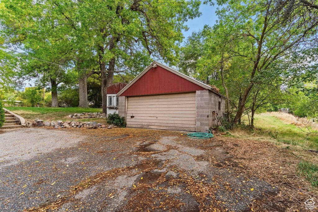 225 CHIMES DR South Ogden, UT 84405