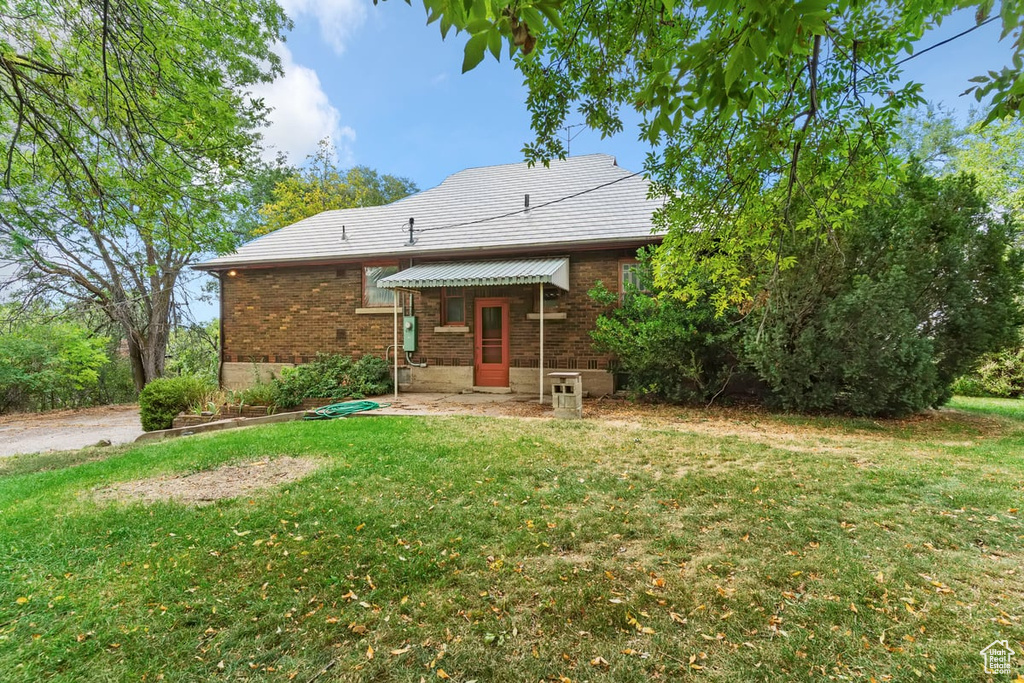 225 CHIMES DR South Ogden, UT 84405