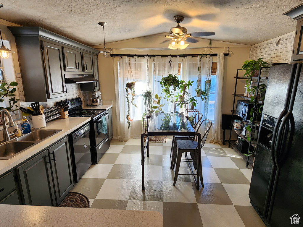 Photo 3 for MLS #2113823 at 874 W Mount Nebo Dr