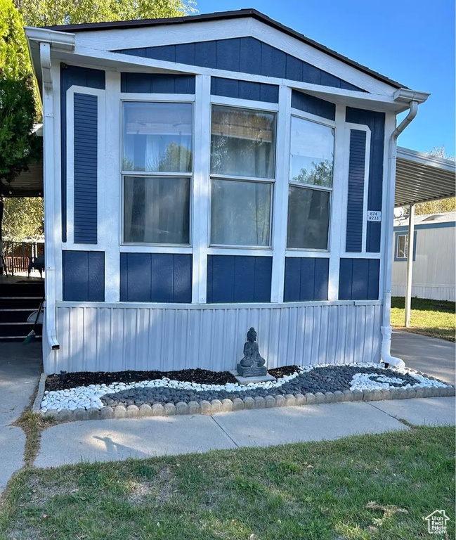 Photo 1 for MLS #2113823 at 874 W Mount Nebo Dr