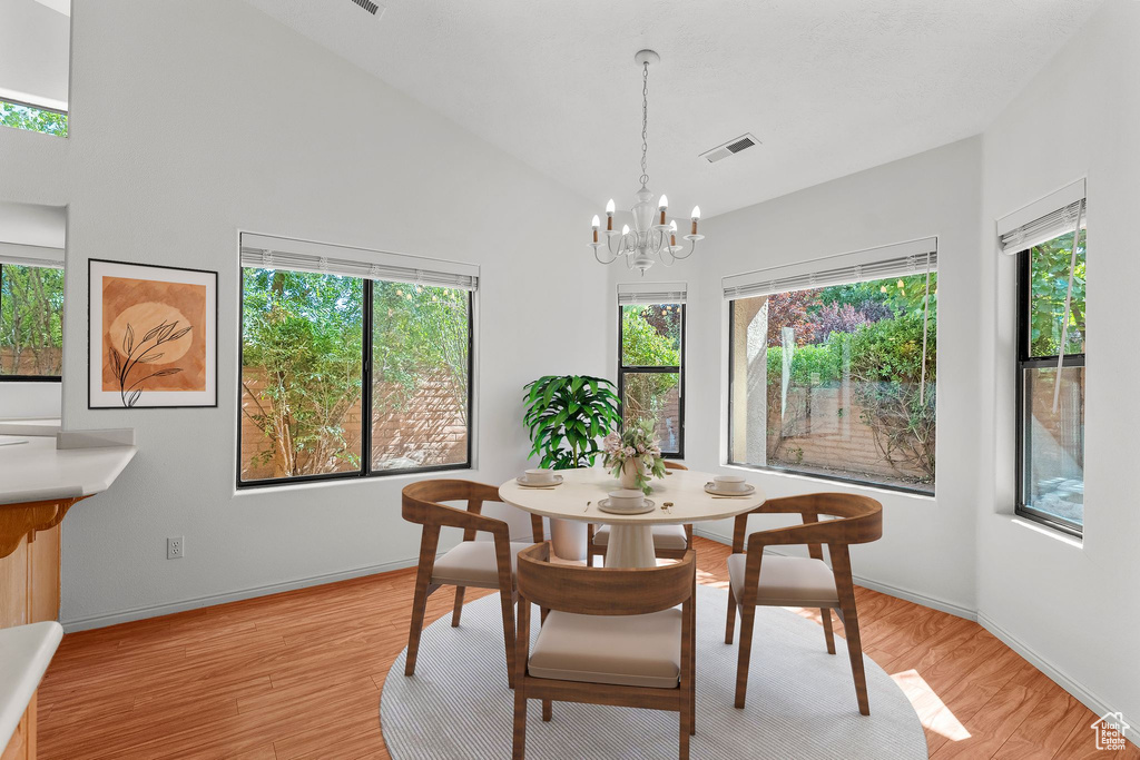 Photo 4 for MLS #2113827 at 545 S Valley Dr #162