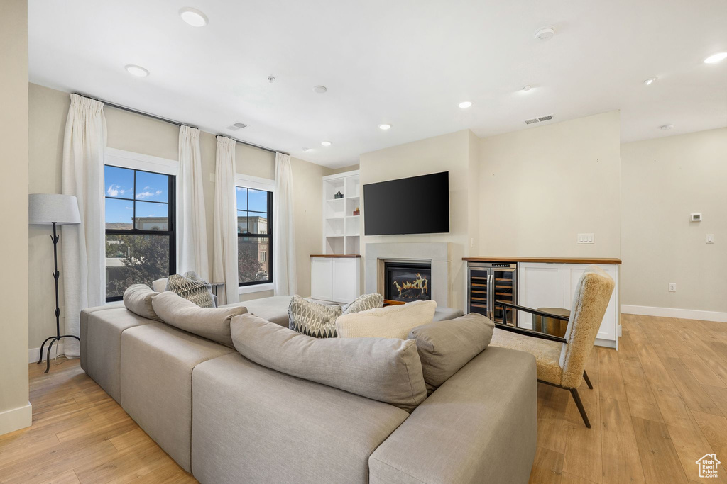 Photo 4 for MLS #2113839 at 2240 E Laney Ave #302