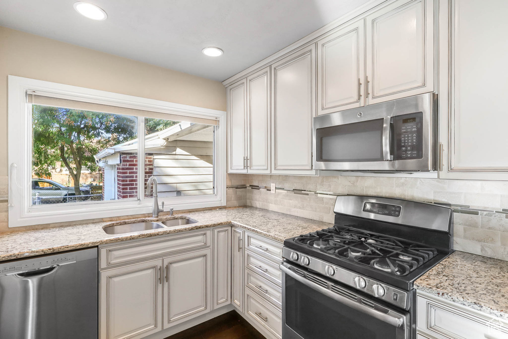 1903 E SYLVAN AVE Salt Lake City, UT 84108