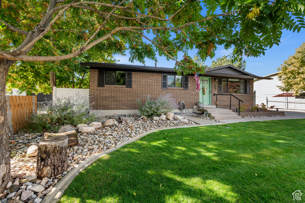 Photo 3 for MLS #2113845 at 2881 W 7500 South