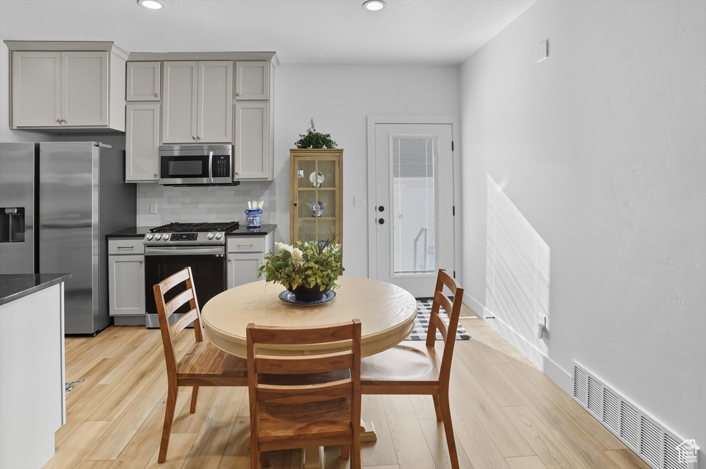 Photo 13 for MLS #2113846 at 813 S 380 East