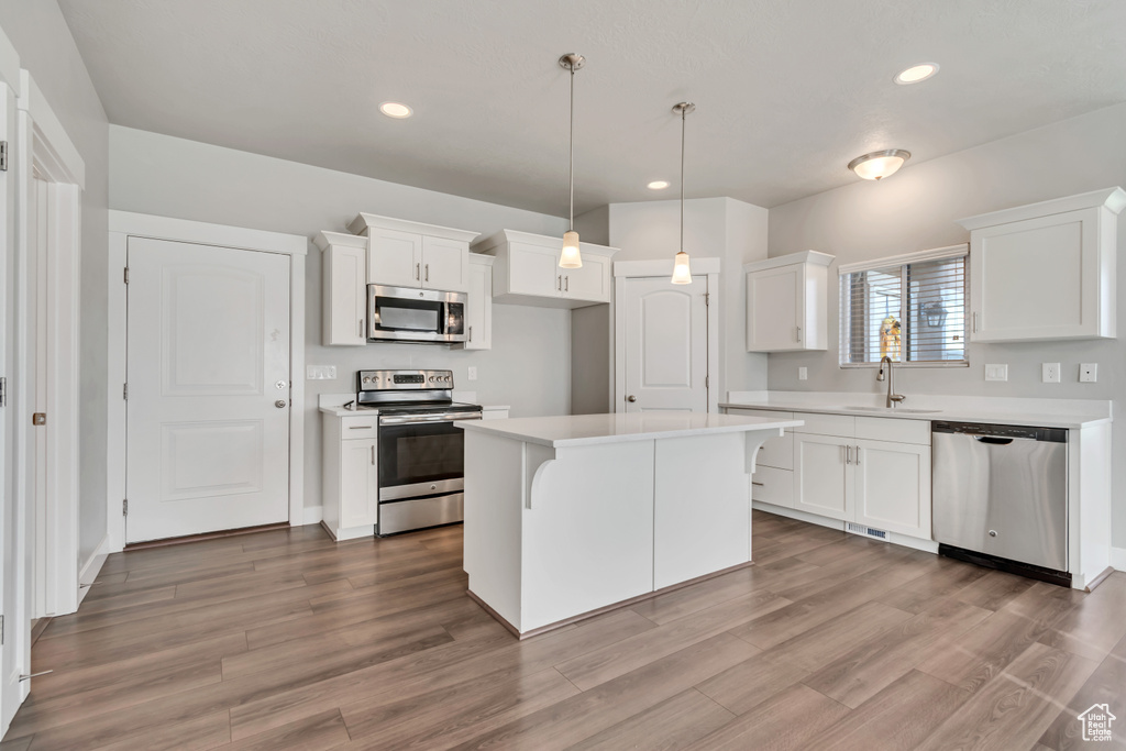Photo 3 for MLS #2113853 at 3846 E Cunninghill Dr