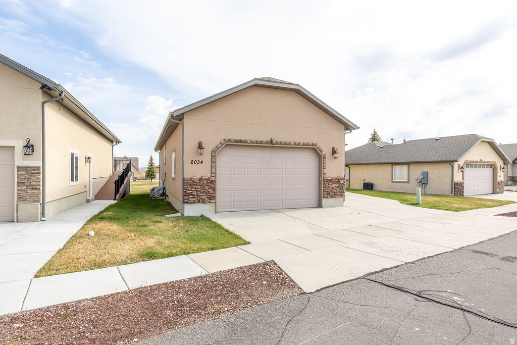 2034 S COTTAGE LN Garden City, UT 84028
