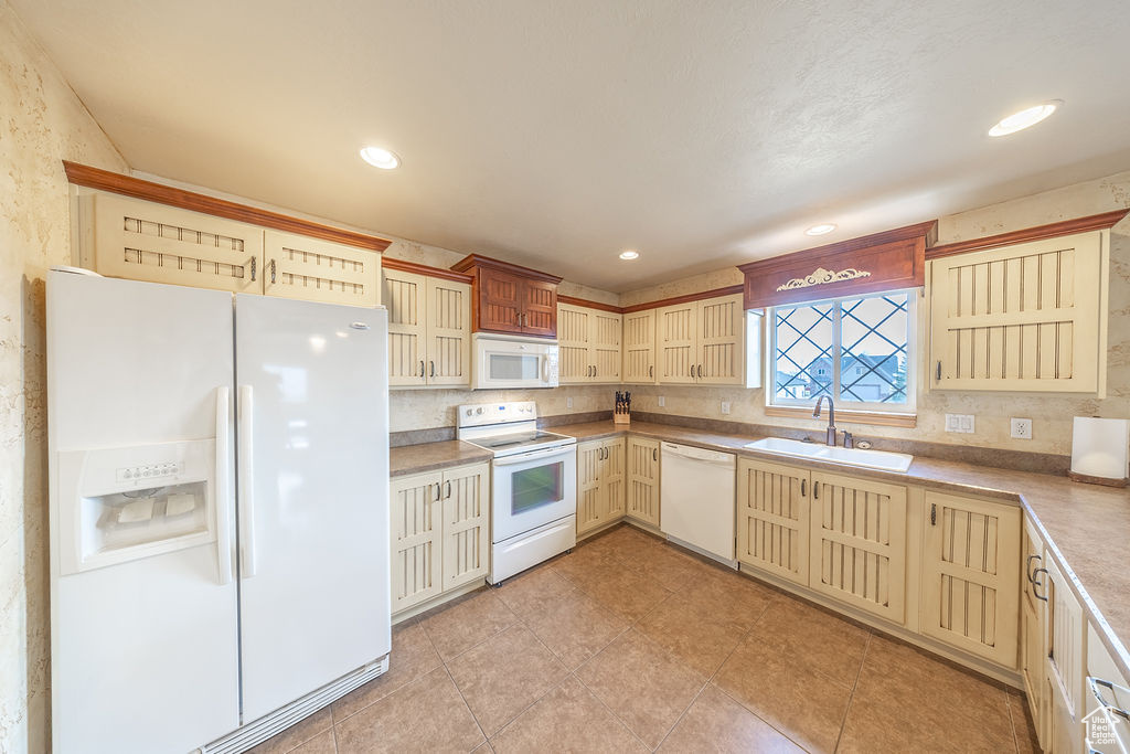 2034 S COTTAGE LN Garden City, UT 84028
