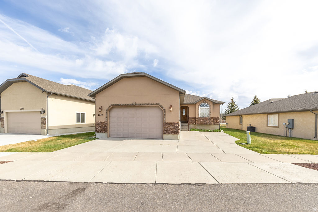 2034 S COTTAGE LN Garden City, UT 84028
