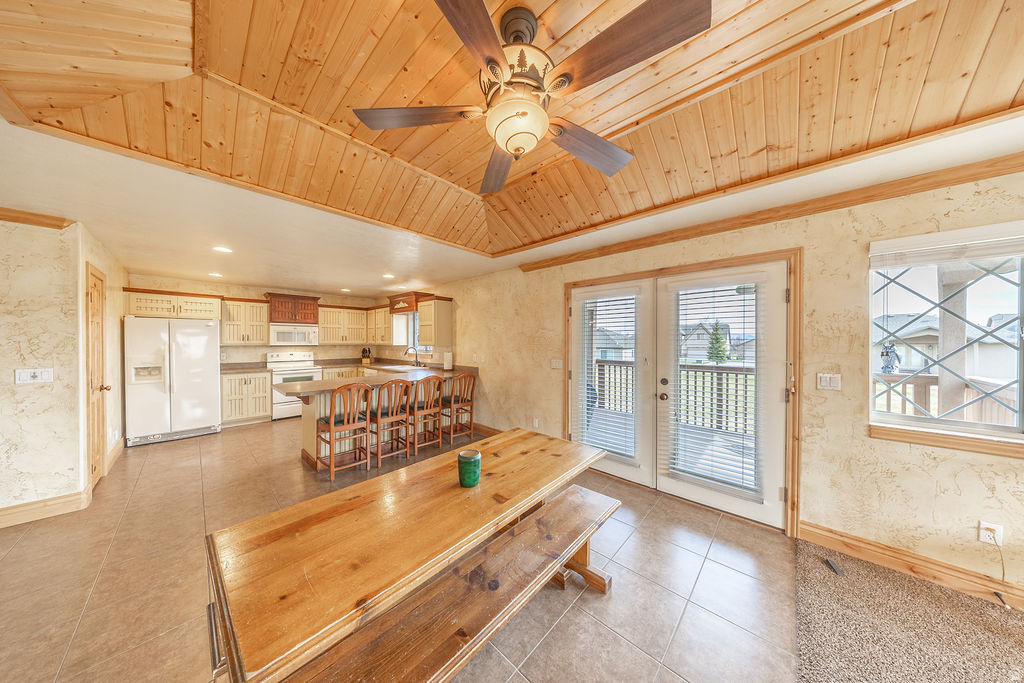 2034 S COTTAGE LN Garden City, UT 84028