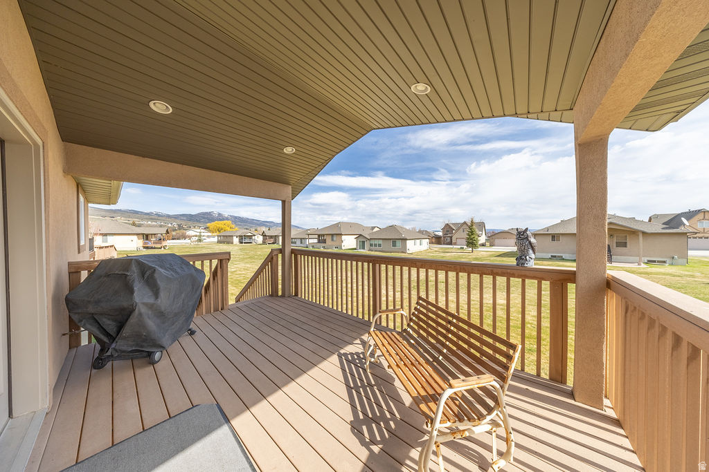 2034 S COTTAGE LN Garden City, UT 84028