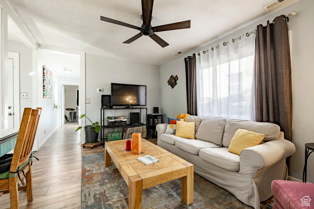 Photo 3 for MLS #2113893 at 154 N 1000 West
