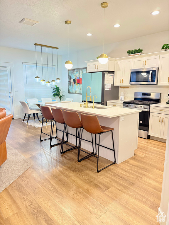 Photo 5 for MLS #2113901 at 1118 N Freeman Dr
