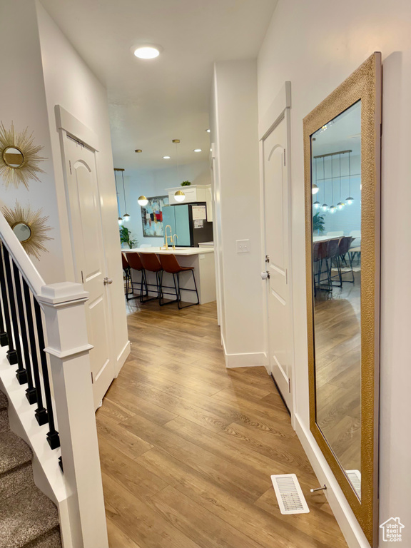 Photo 4 for MLS #2113901 at 1118 N Freeman Dr