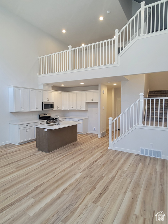 6818 S CLEVER PEAK LN #267 West Jordan, UT 84081