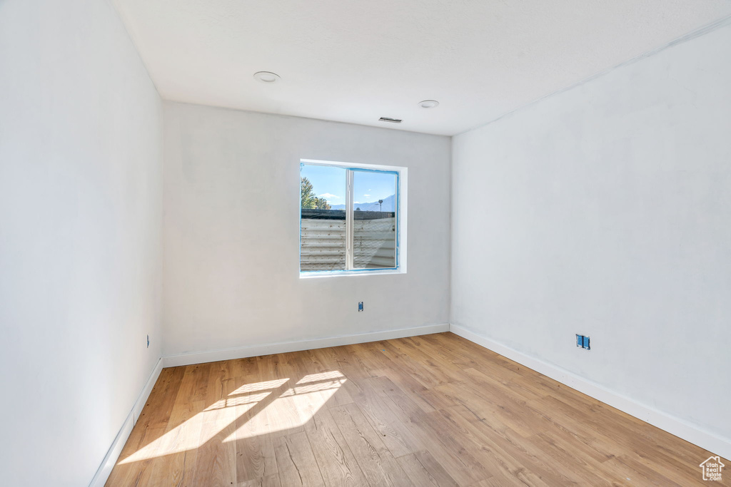 Photo 24 for MLS #2113962 at 93 E Park Dr