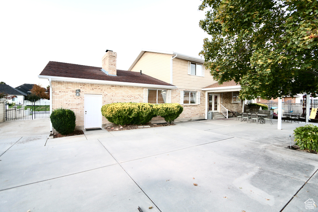 912 W HOLLYCREST DR South Jordan, UT 84095