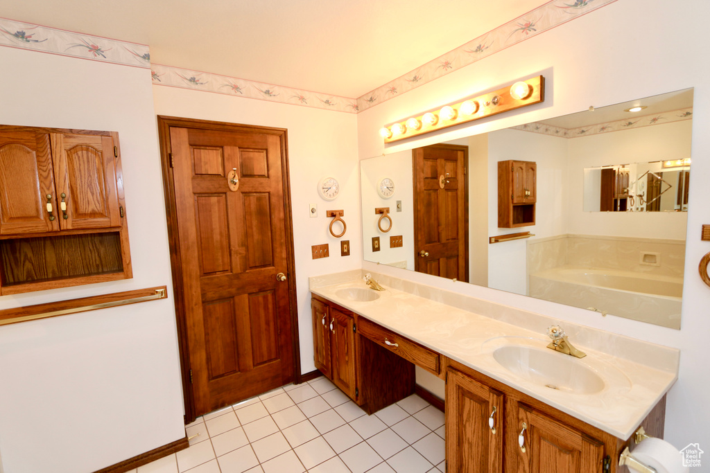 912 W HOLLYCREST DR South Jordan, UT 84095