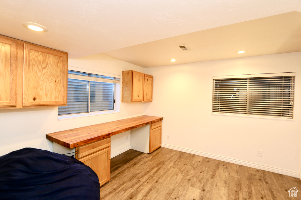 912 W HOLLYCREST DR South Jordan, UT 84095