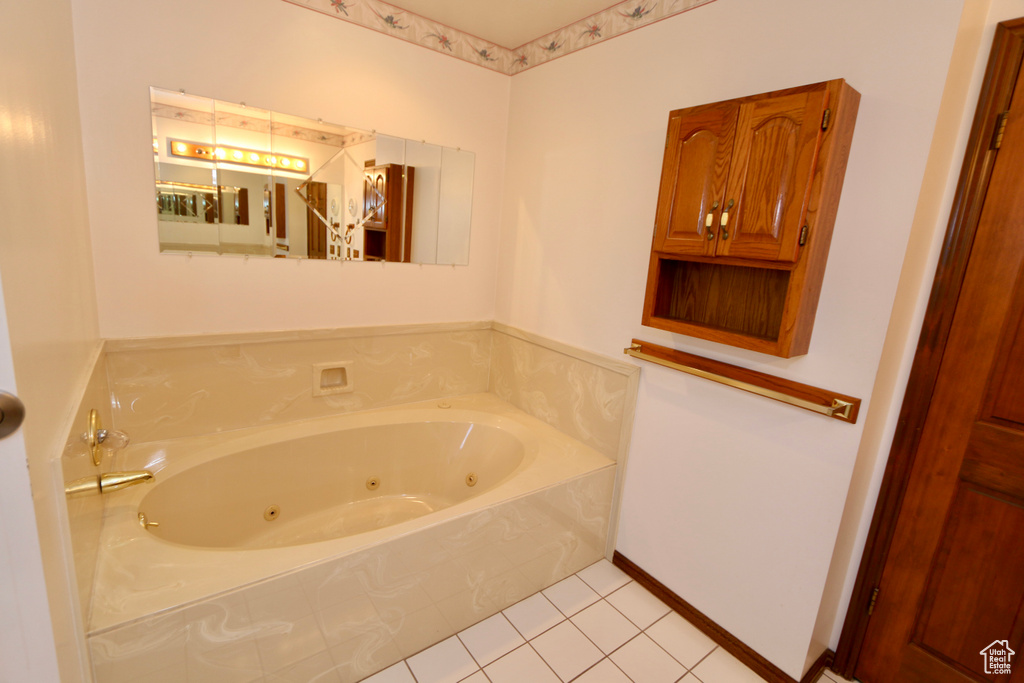 912 W HOLLYCREST DR South Jordan, UT 84095