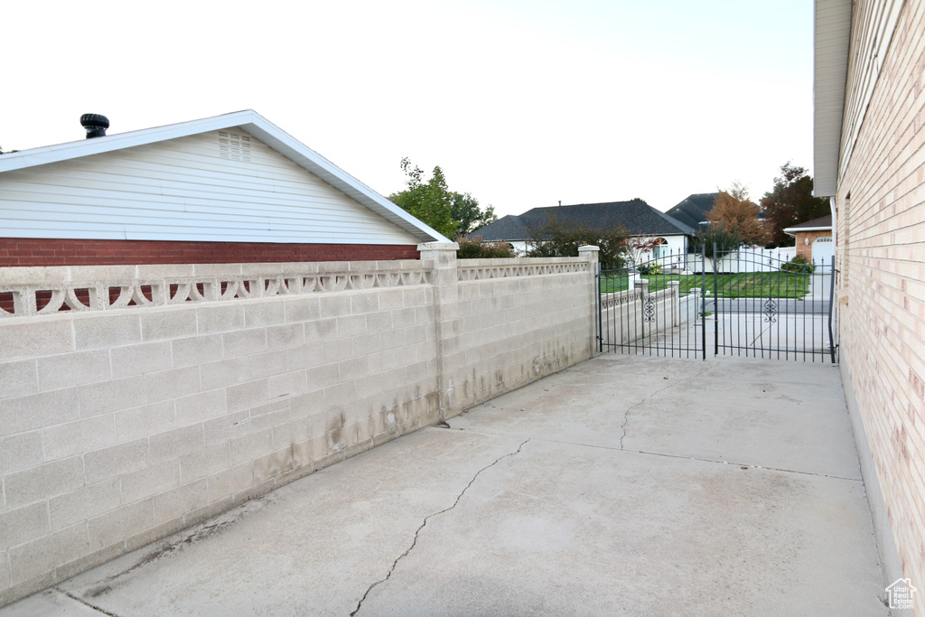 912 W HOLLYCREST DR South Jordan, UT 84095