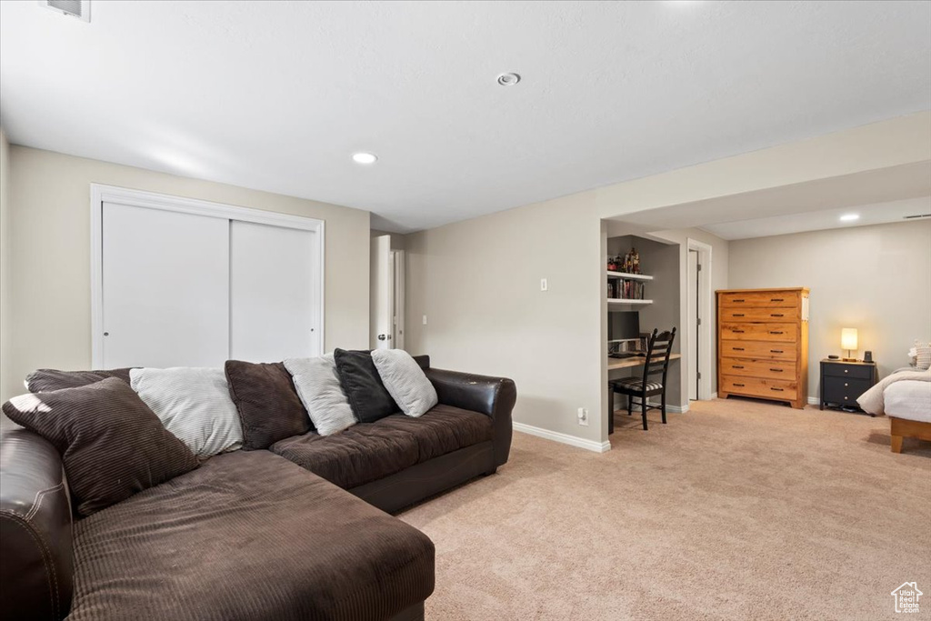 285 CONSTITUTION WAY North Salt Lake, UT 84054