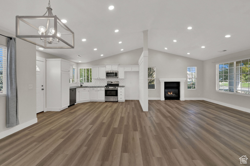 Photo 8 for MLS #2114003 at 384 S Christine Way