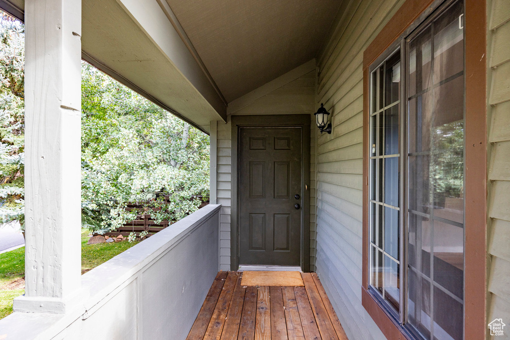 Photo 10 for MLS #2114015 at 3077 Fawn Dr
