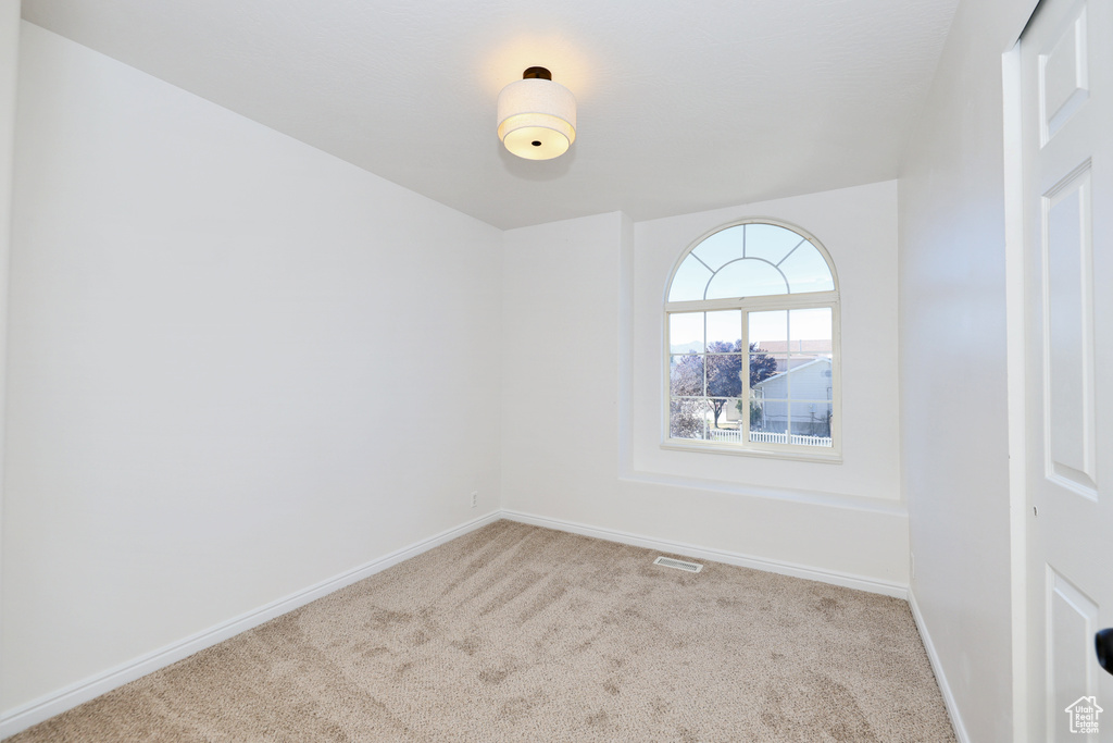 2841 S CLEARBROOK DR West Valley City, UT 84119