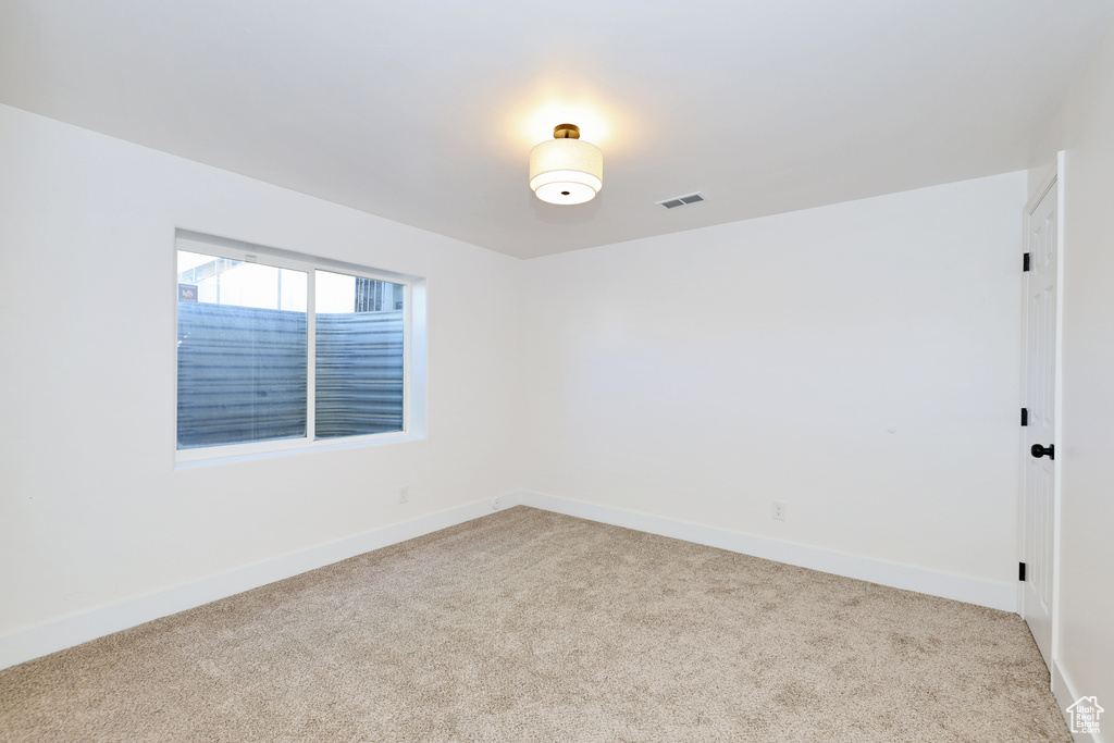 2841 S CLEARBROOK DR West Valley City, UT 84119