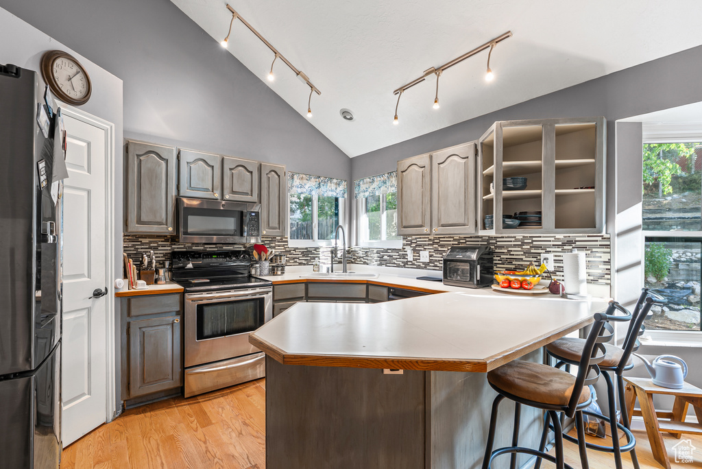 Photo 8 for MLS #2114019 at 1896 E Gyrfalcon